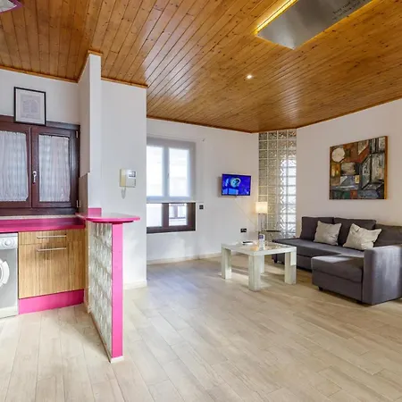 Autor By Caleta Homes * 马拉加